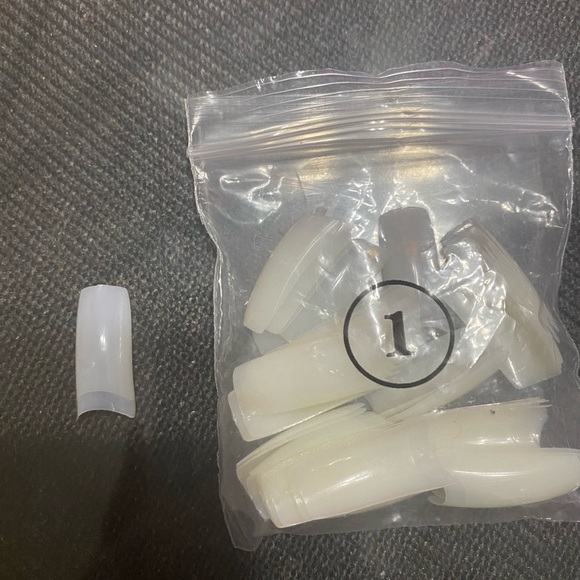 Assorted Nail Tips Set - Picture 7 of 11